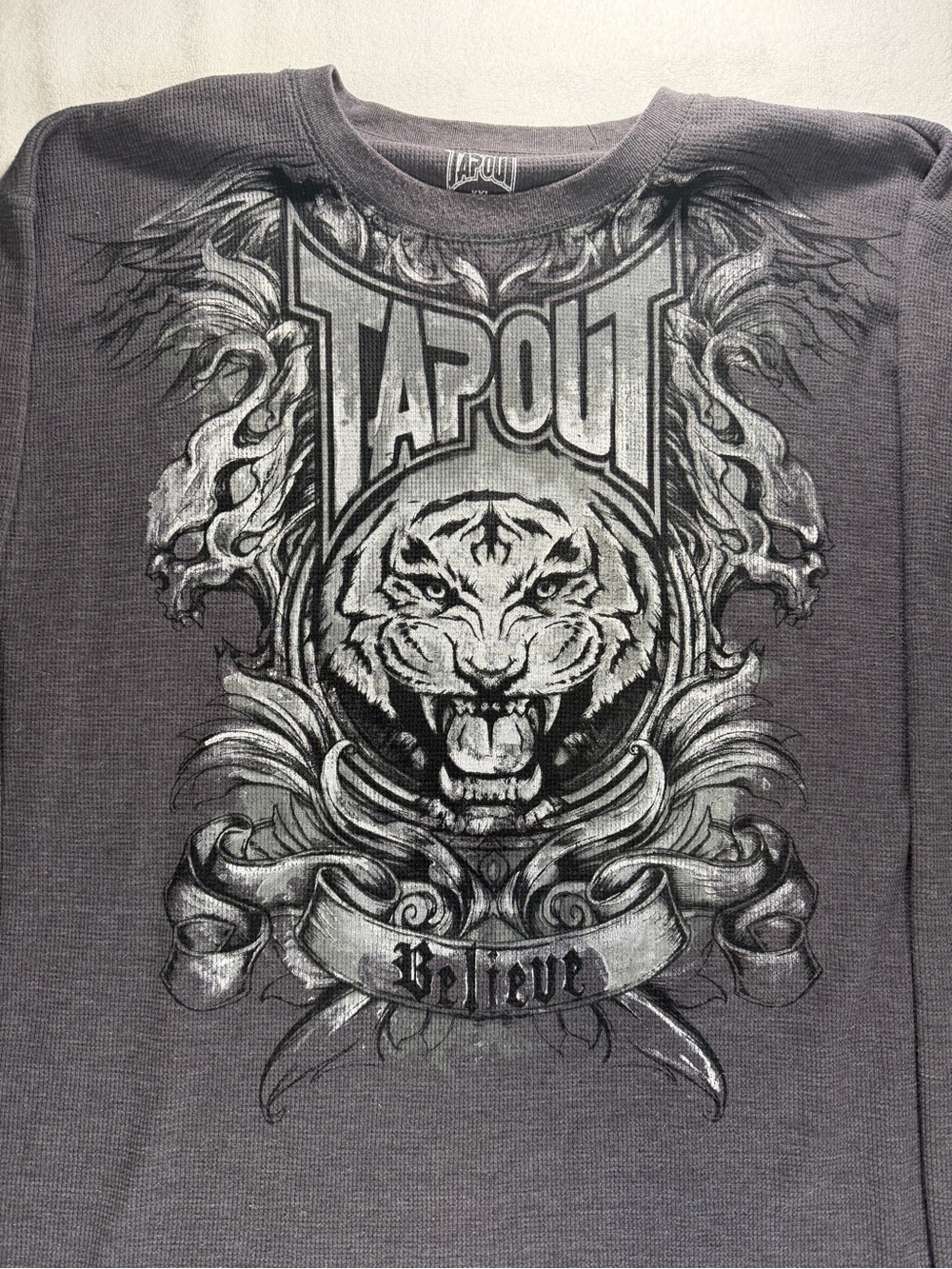 Tapout Skull Graphic Long Sleeve Shirt XXL Gray MMA Y2K Streetwear Waffle Knit - Picture 2 of 6